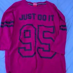 nike shirt in perfect condition